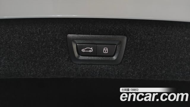 BMW 8 серии 2025 thumb 11