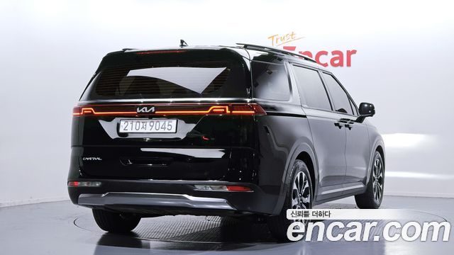 Kia Carnival 2023 thumb 3