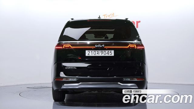 Kia Carnival 2023 thumb 5