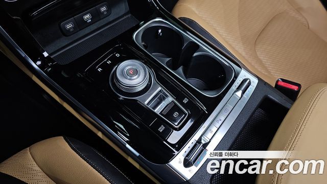 Kia Carnival 2023 thumb 10
