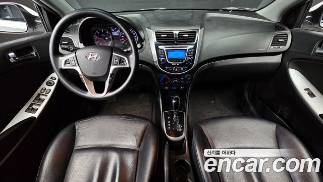 Hyundai Accent 2012 thumb 8