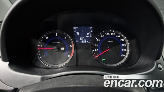 Hyundai Accent 2012 thumb 9