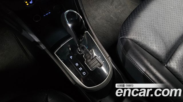 Hyundai Accent 2012 thumb 10