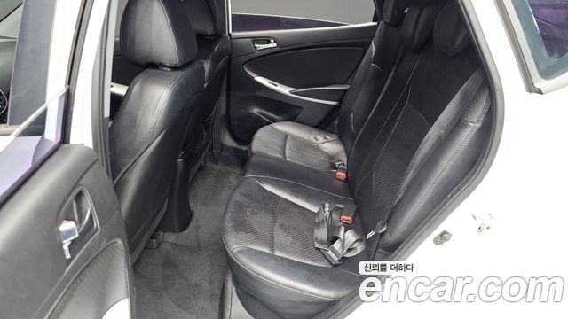 Hyundai Accent 2012 thumb 11