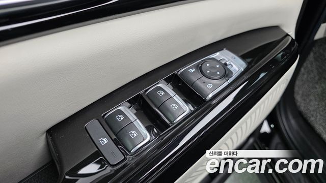 Kia Carnival 2023 thumb 11