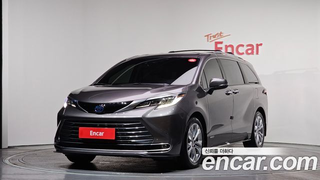 Toyota Sienna 2021 thumb 2