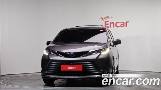 Toyota Sienna 2021 thumb 3