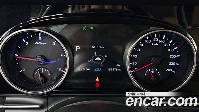 Kia Carnival 2021 thumb 9