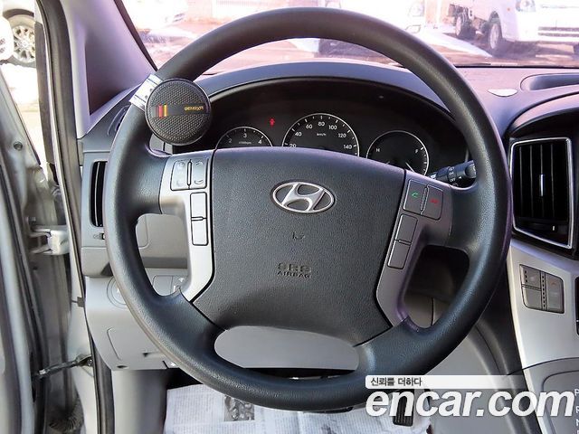Hyundai Starex 2015 thumb 9
