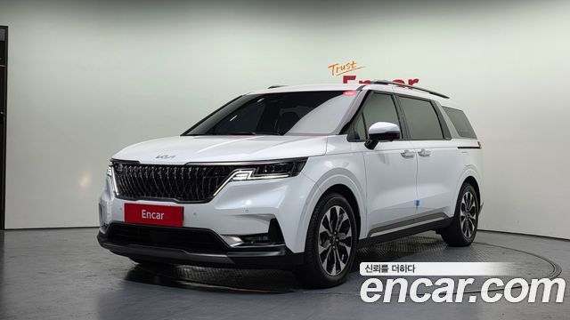 Kia Carnival 2023 thumb 2