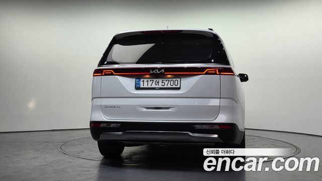 Kia Carnival 2023 thumb 5