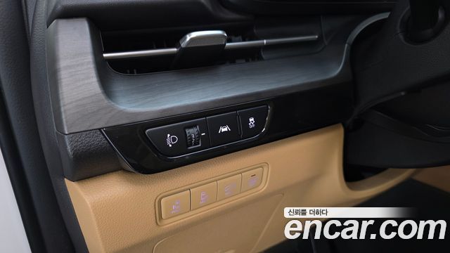 Kia Carnival 2023 thumb 11