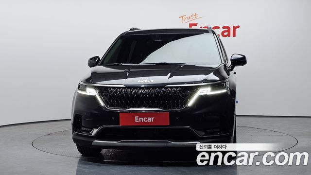 Kia Carnival 2023 thumb 4