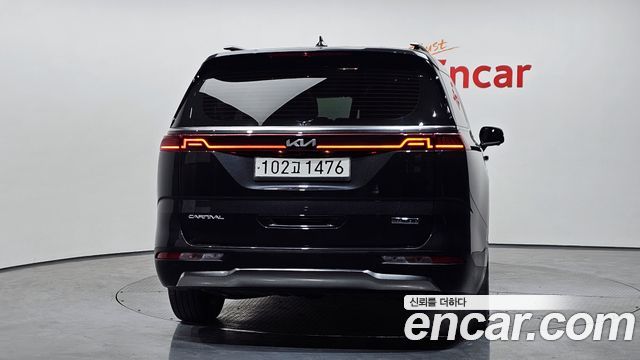 Kia Carnival 2023 thumb 5
