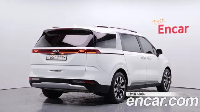 Kia Carnival 2021 thumb 3