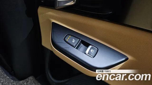 Kia Carnival 2021 thumb 11