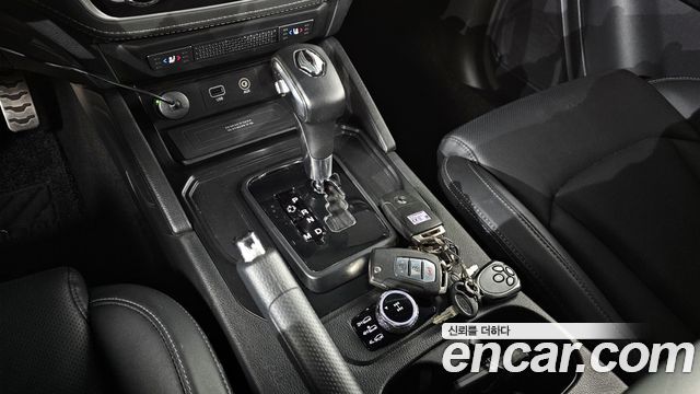 SsangYong Rexton 2020 thumb 10