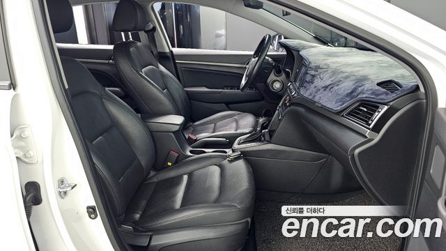 Hyundai Avante 2016 thumb 10