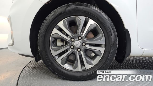Kia Carnival 2019 thumb 6