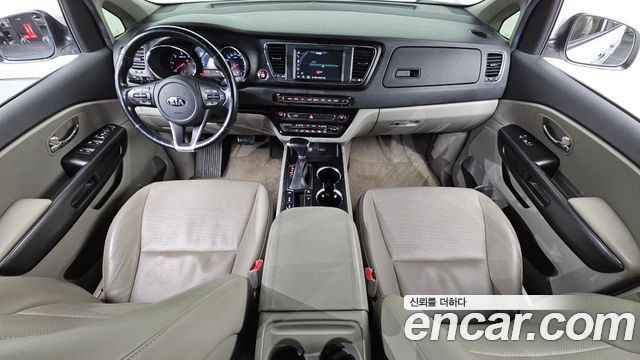Kia Carnival 2019 thumb 8