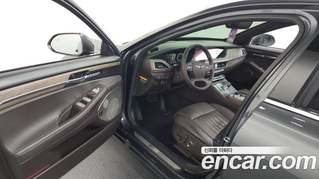 Genesis G90 2019 thumb 10