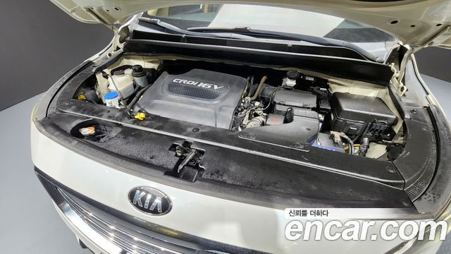 Kia Carnival 2015 thumb 6