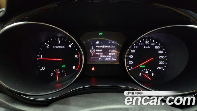 Kia Carnival 2015 thumb 8