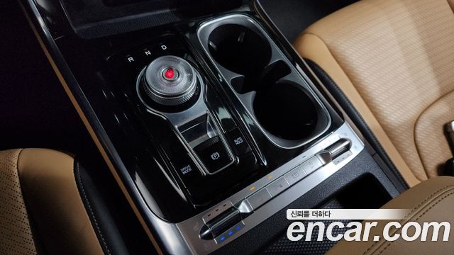 Kia Carnival 2021 thumb 9