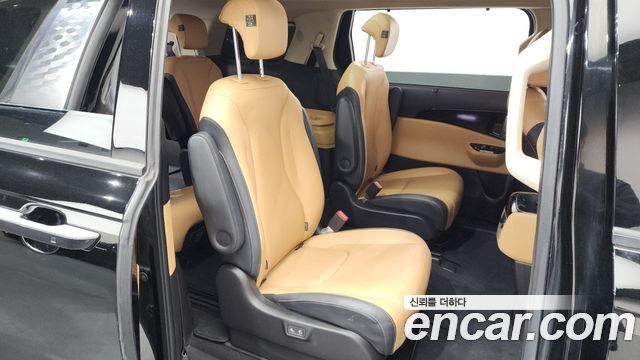 Kia Carnival 2021 thumb 12