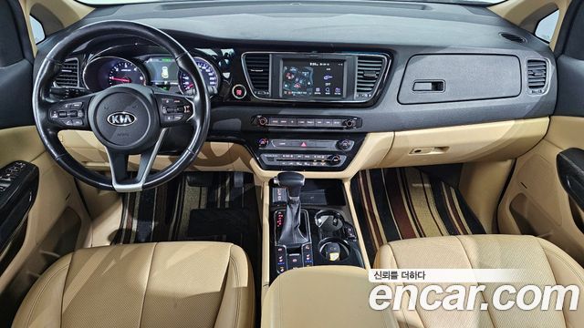 Kia Carnival 2019 thumb 7