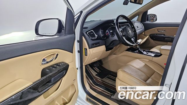 Kia Carnival 2019 thumb 10