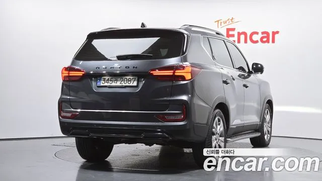 SsangYong Rexton 2023 thumb 3