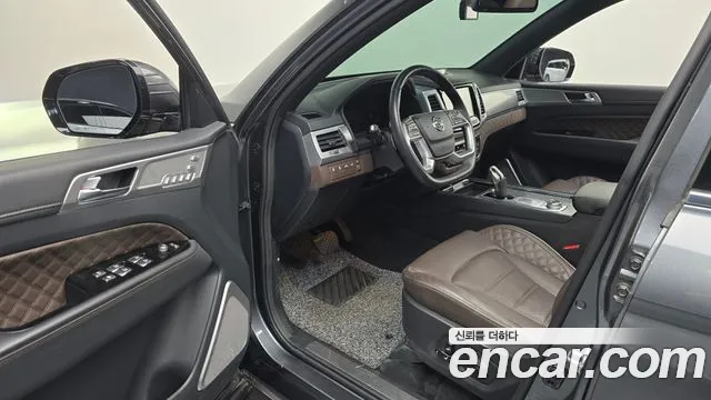 SsangYong Rexton 2023 thumb 11