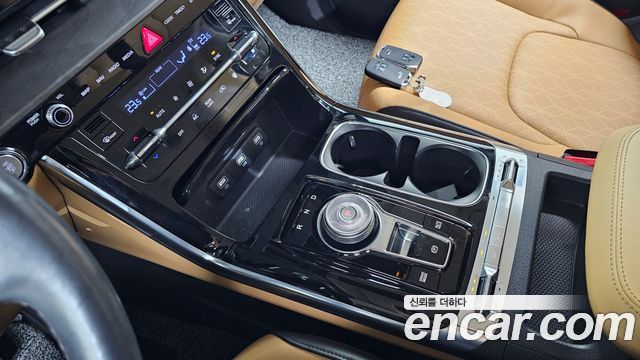 Kia Carnival 2021 thumb 10