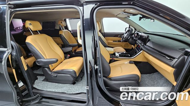 Kia Carnival 2021 thumb 12