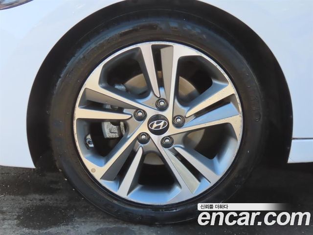 Hyundai Avante 2018 thumb 5