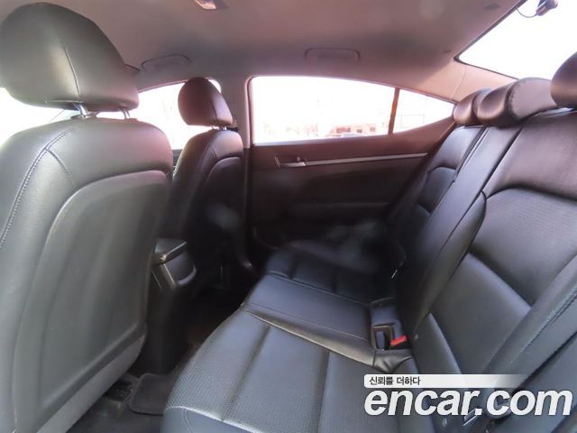 Hyundai Avante 2018 thumb 10
