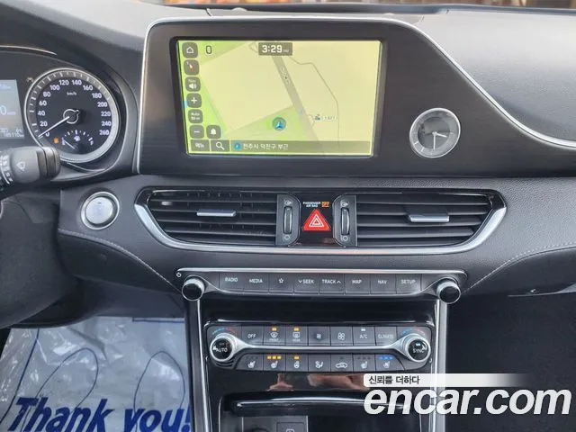 Hyundai Grandeur 2017 thumb 10