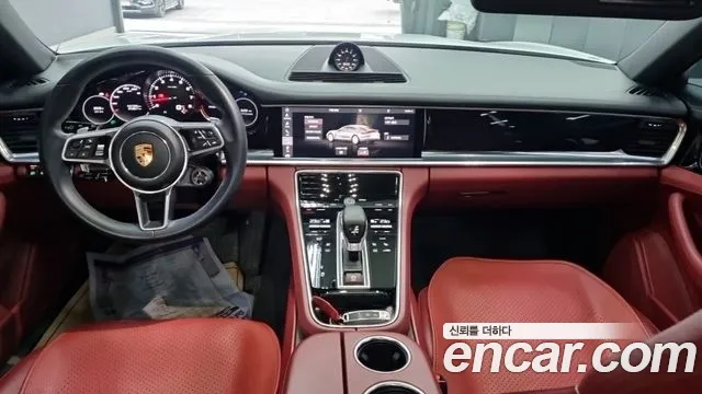 Porsche Panamera 2018 thumb 9