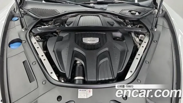 Porsche Panamera 2018 thumb 6