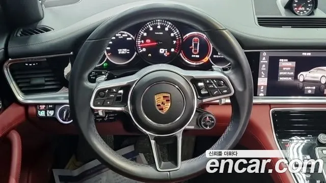 Porsche Panamera 2018 thumb 7