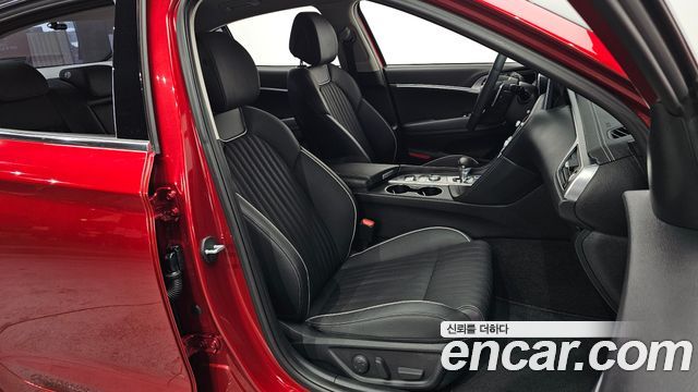 Genesis G70 2019 thumb 10