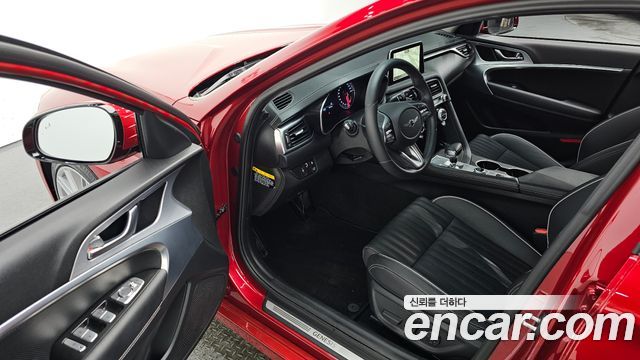 Genesis G70 2019 thumb 12