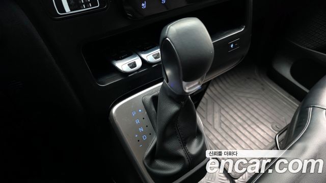 Hyundai Staria 2022 thumb 9