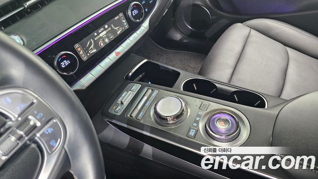 Genesis GV70 2022 thumb 9