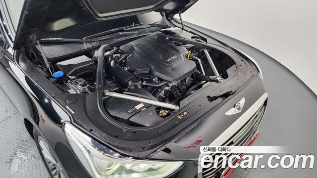 Genesis G90 2017 thumb 6