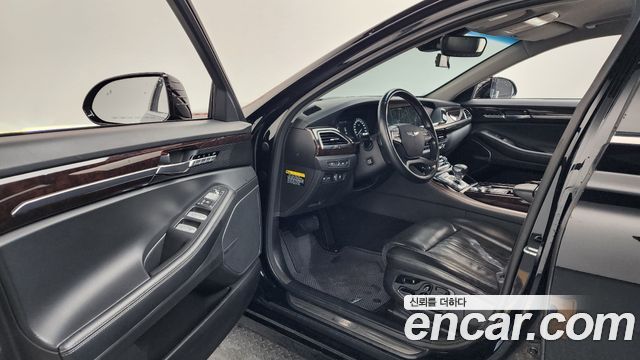 Genesis G90 2017 thumb 10