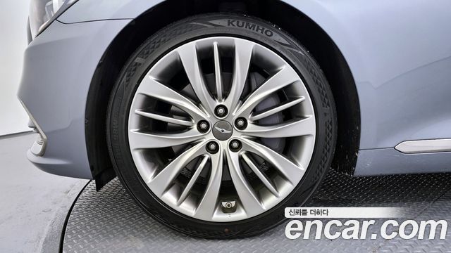 Genesis G80 2016 thumb 6