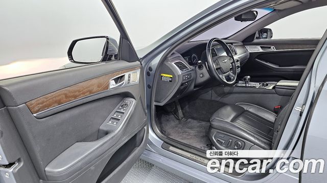 Genesis G80 2016 thumb 11