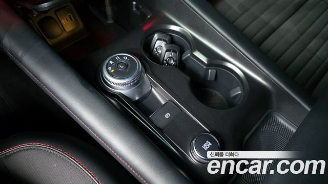 Ford Explorer 2024 thumb 10